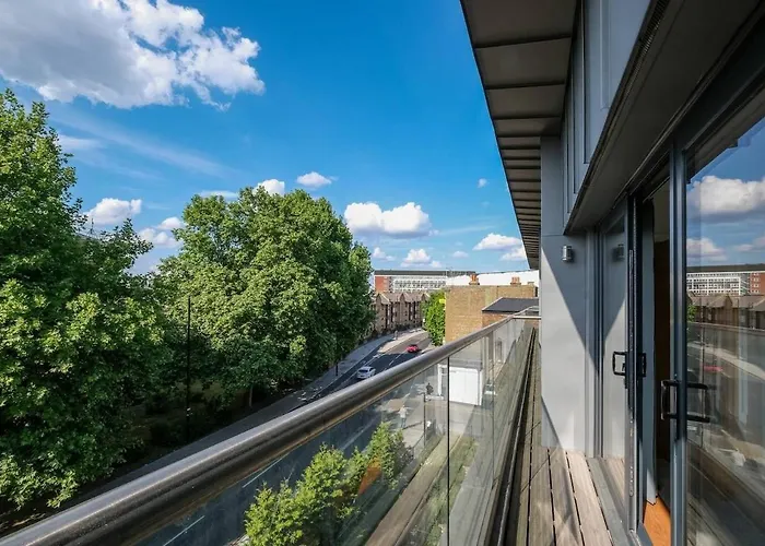 Stylish Huge Flat With Ensuite - Kew & Richmond