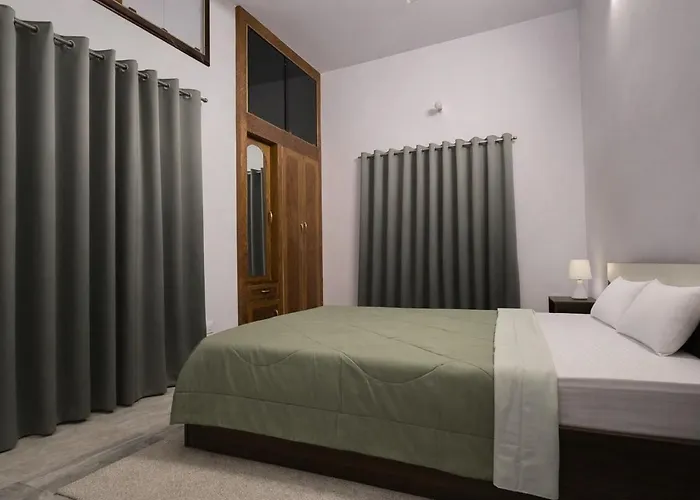 Comfort Home Cozy 2Bhk Flat Near Airport