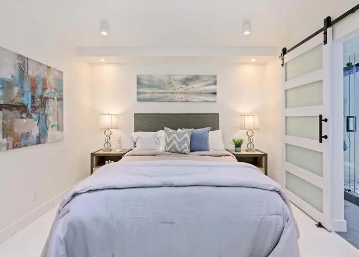 Newport Beach Lux