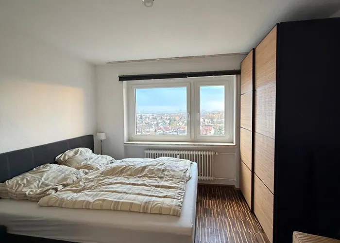Beautiful Apartment With Skyline Views 70Qm