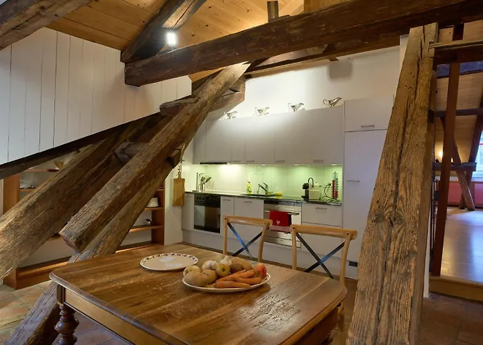 Historic Apartment Cathedral View In The Heart Of Bern 4Th Floor - No Lift