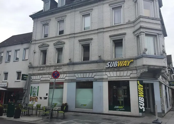 Geraeumige 160 Qm Wohnung Fuer 9-11 Personen In Der Stadtmitte
