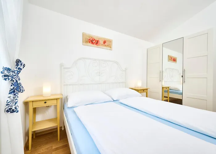 Elia Apartments