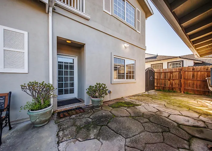Welcoming & Spacious 2-Bedroom Guest Suite In Torrance 20 Minutes From Lax