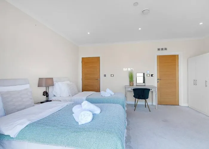 Stylish Huge Flat With Ensuite - Kew & Richmond