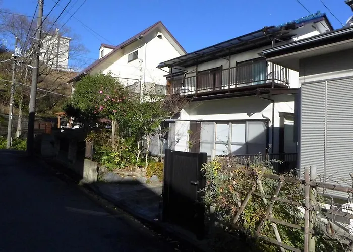 House In Green Valley, 9 People, Garden, Parking, Bbq ! 緑の谷の一軒屋 9人 102M2 庭 駐車場 Bbq 稲田堤駅歩26分 読売ランド前駅バス4分歩8分