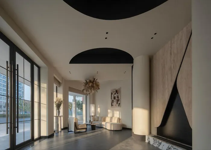 Hangzhou Neyar Light And Shadow Garden Hotel-The Westlake Sights-Wulinmen Stn F