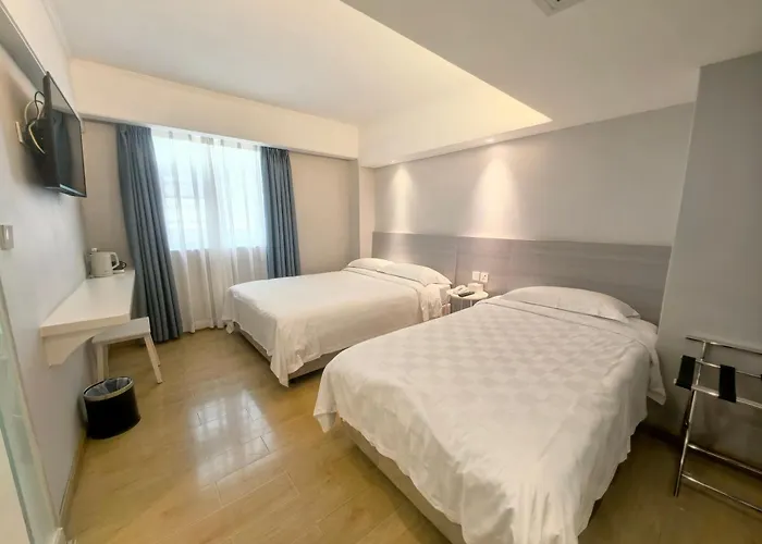 Ole Tai Sam Un Hotel