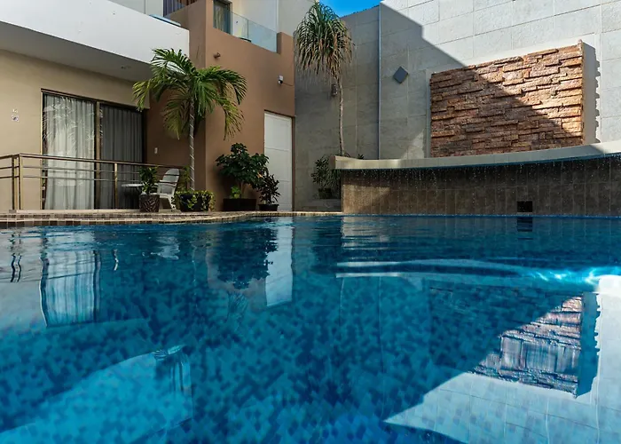 Hotel & Suites Domani