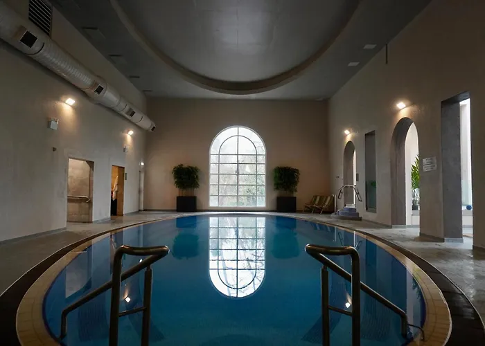 Twin Trees Hotel & Brusna Falls Leisure
