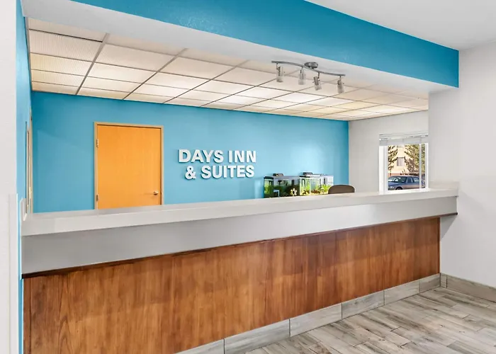 Days Inn & Suites By Wyndham Castle Rock