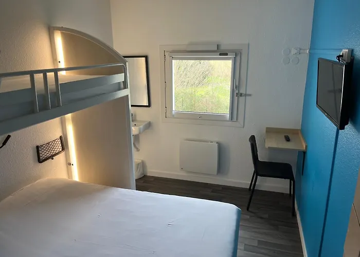 Unisotel Bollene A7 Renove Ex-Hotel F1