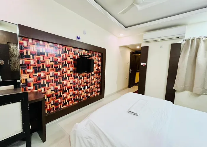 Lijoy Hotel & Restra