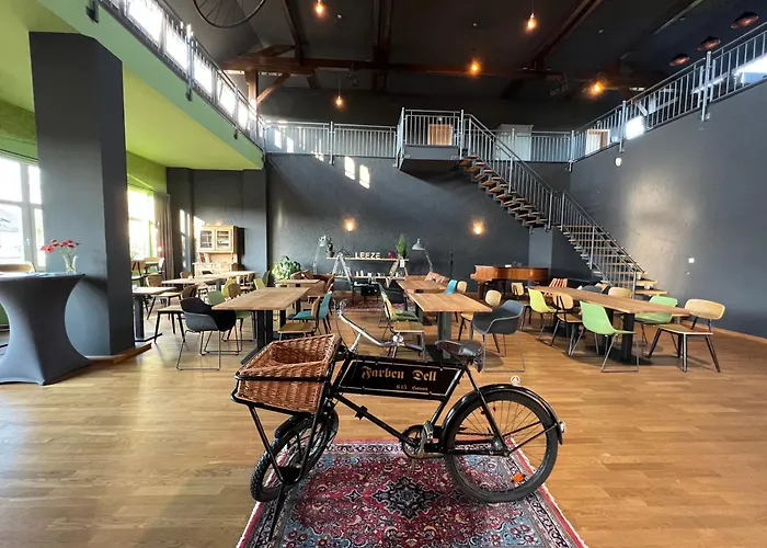Gaestehaus & Cafe Leeze