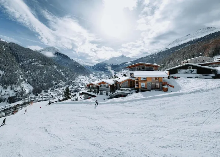 The Peak Soelden - Chalets Mit Outdoor-Pool