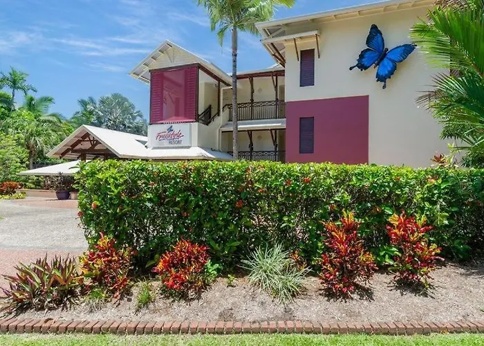 Charming 1 Bedroom Apt - Close To Town & Beach