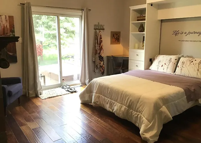Quiet Cozy Luxury On The Thames In Ontario!