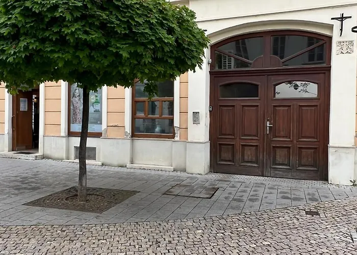 Tamas Apartman - Panoramas, Tagas Lakas A Toertenelmi Belvarosban Kilatassal A Viragorara