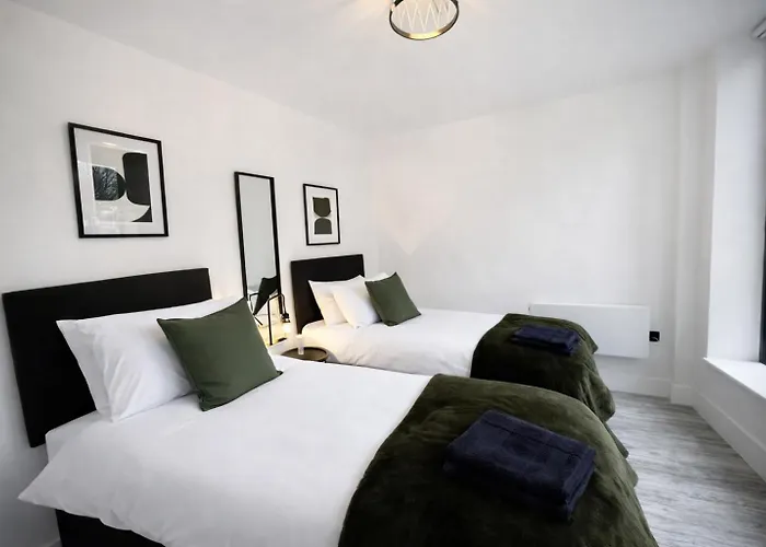 Suite Swindon Escape In Town Centre - Free Parking