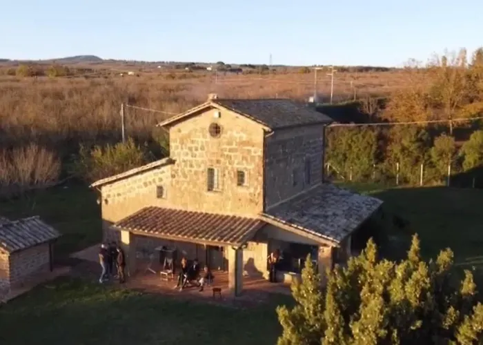 Nox Romana Apartments - Capranica Vt - Peaceful Rustic Farmhouse Near Rome