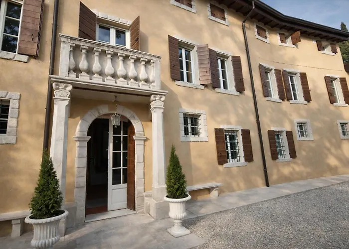 Villa Dorigny Dimora Storica Con Affreschi E Giardino