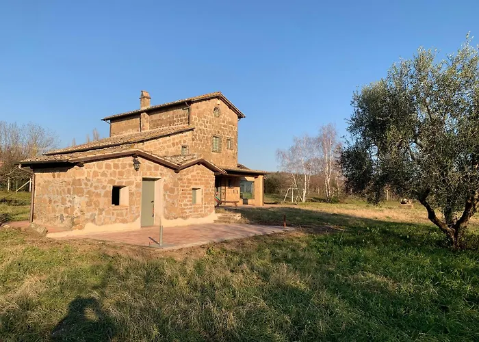 Nox Romana Apartments - Capranica Vt - Peaceful Rustic Farmhouse Near Rome