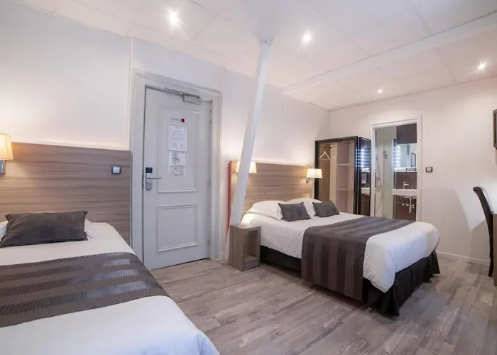 Hotel Le Grillon