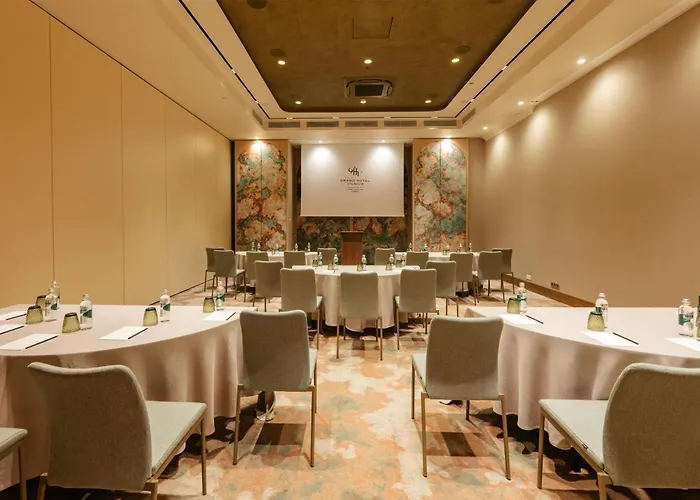Grand Hotel Vilnius, Curio Collection By Hilton