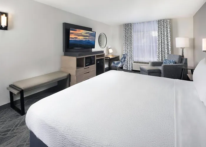 La Quinta Inn & Suites By Wyndham Downtown Asheville