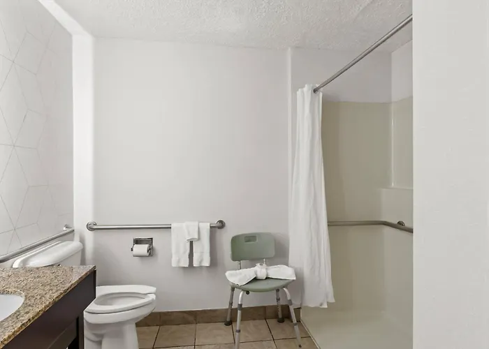 Comfort Suites Clackamas