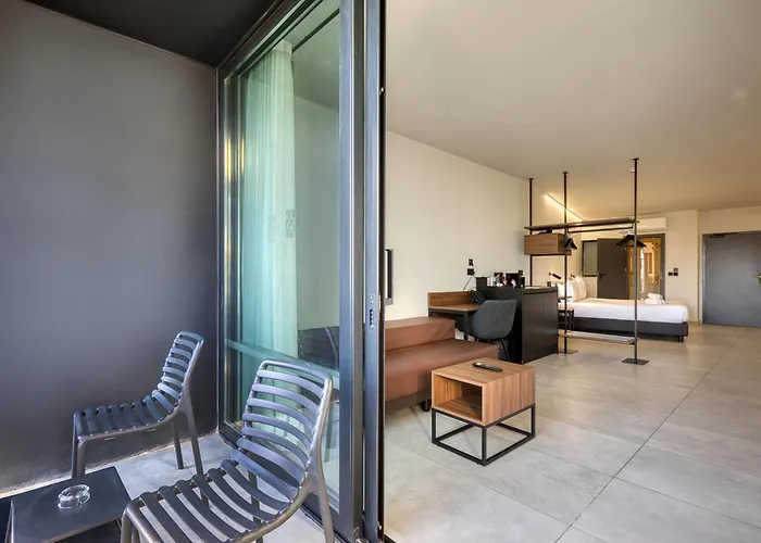 Onyx Hotel