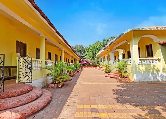 Fabhotel La Pablo Resort Nr Chapora Fort