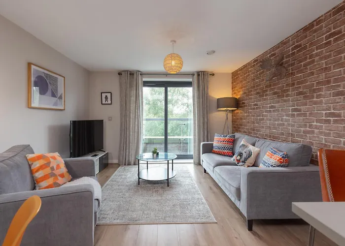 Lancaster City Apartment