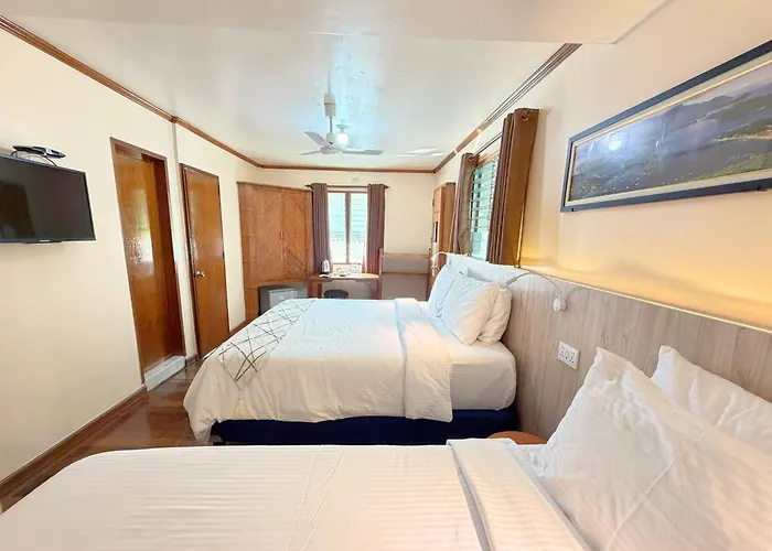 El Galleon Beach Resort