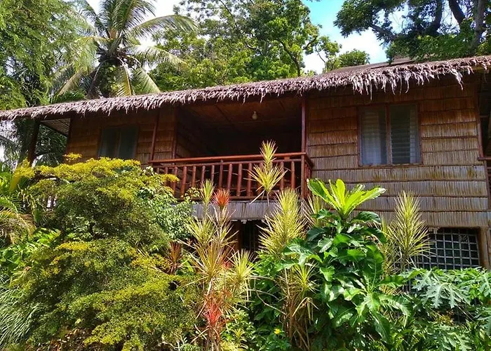 El Galleon Beach Resort