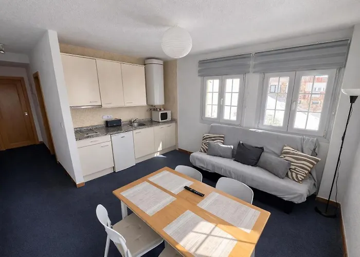 Apartamentos Arttyfal Con Parking Y Wifi By Surynieve