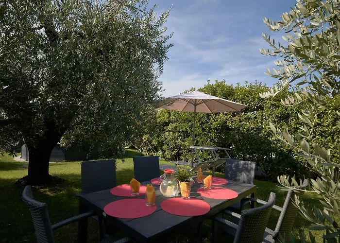 Minerva Holiday Home