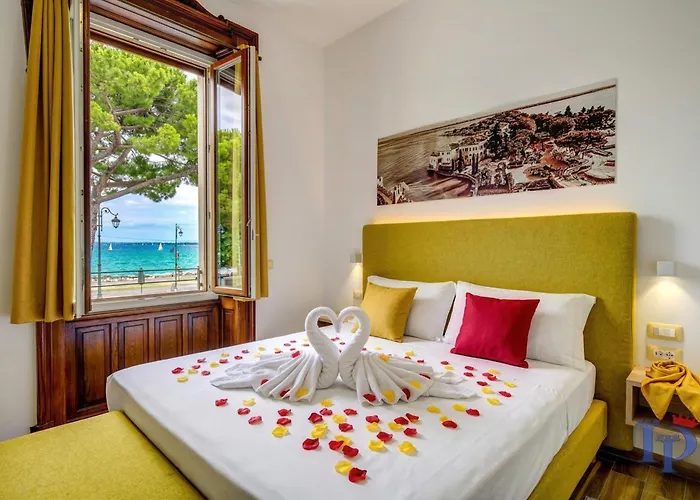 Palazzo Visconti Luxury Suite Desenzanoloft Official Partner Homes & Villas By Marriott Bonvoy