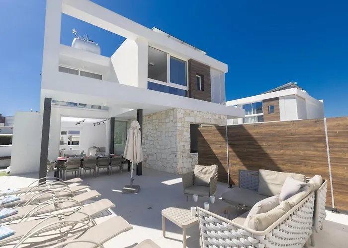 Kube Luxury Villas