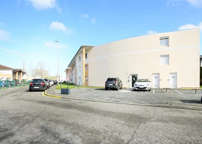 Sweetly Isatis Merignac Hotel De Ville