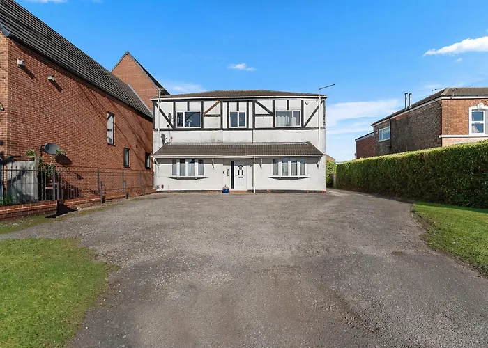 Cleethorpes Apts Free Off Road Parking Contractors Welcome