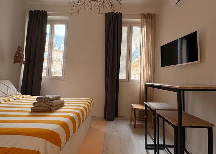 Lafrenchcasa Noailles