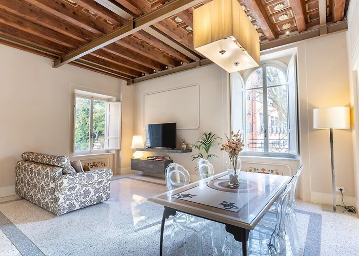 Noble Floor - Panoramic Luxury Apartment