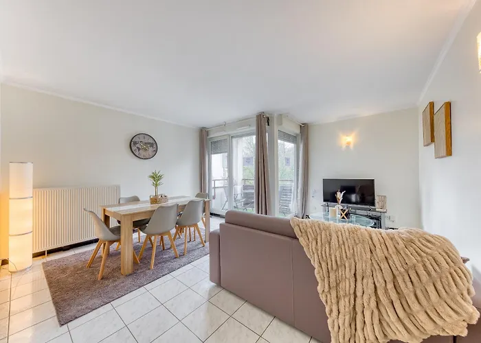 Appartement Lumineux A Deux Pas D Orly Aeroport