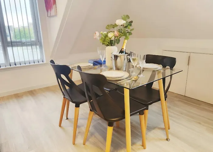 Paradigm Court, Modern 1-Bedroom Apartment, Oxford