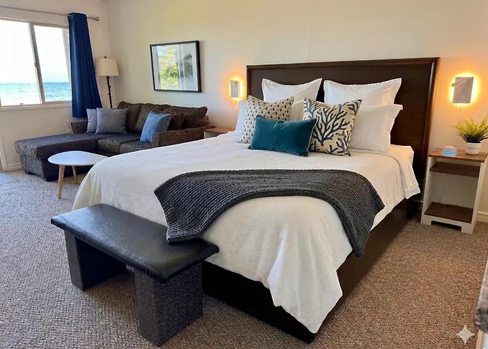 Beachfront King Bed Studio Suite