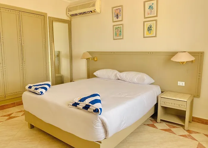 Royel Beach Resort - Ras Suder
