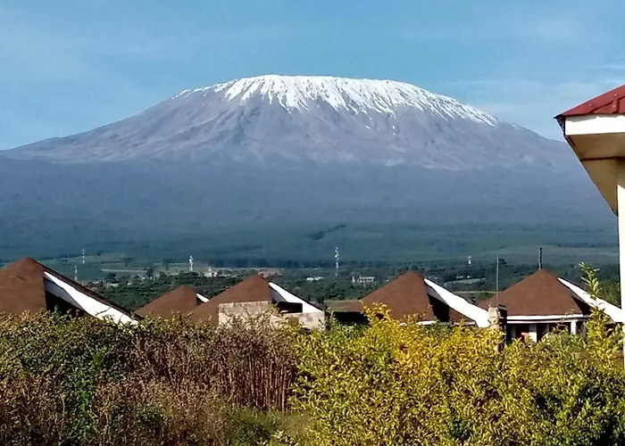 Oloitoktok Airstrip Resort - Amboseli