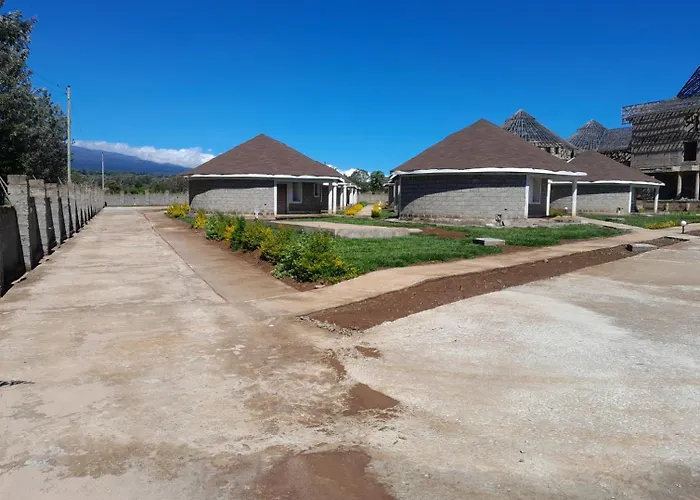 Oloitoktok Airstrip Resort - Amboseli