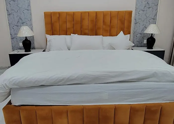 Regency Crown Hotel